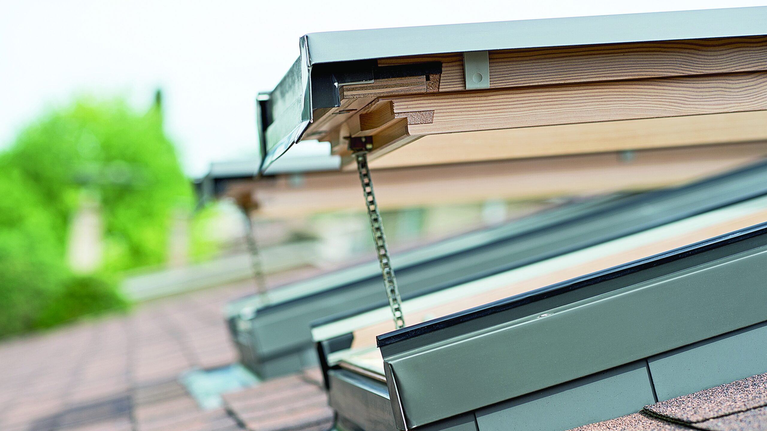 Venting skylights roofline